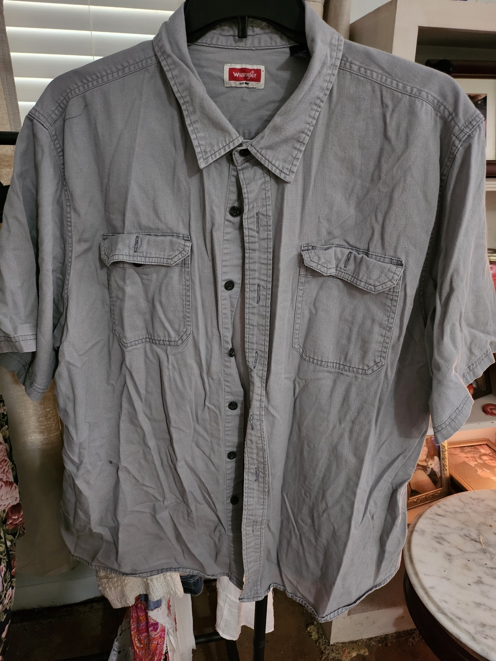 Wrangler Men's Short-Sleeve Button-Down Shirt in Gray